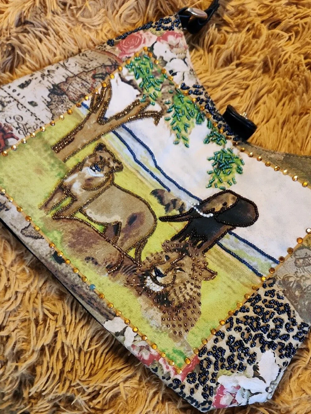 Bueno Multicolor Embroidered Safari Scene Shoulder Bag